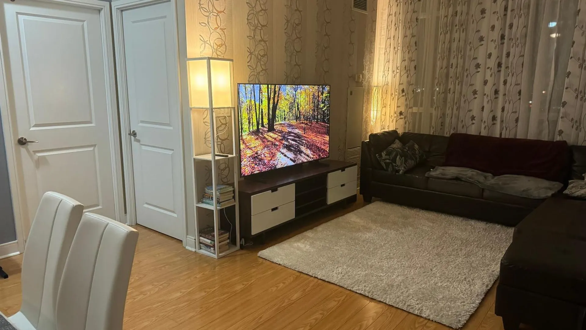 Apartment Lovely 1 Bedroom Condo Downtown Mississauga Square One Canada