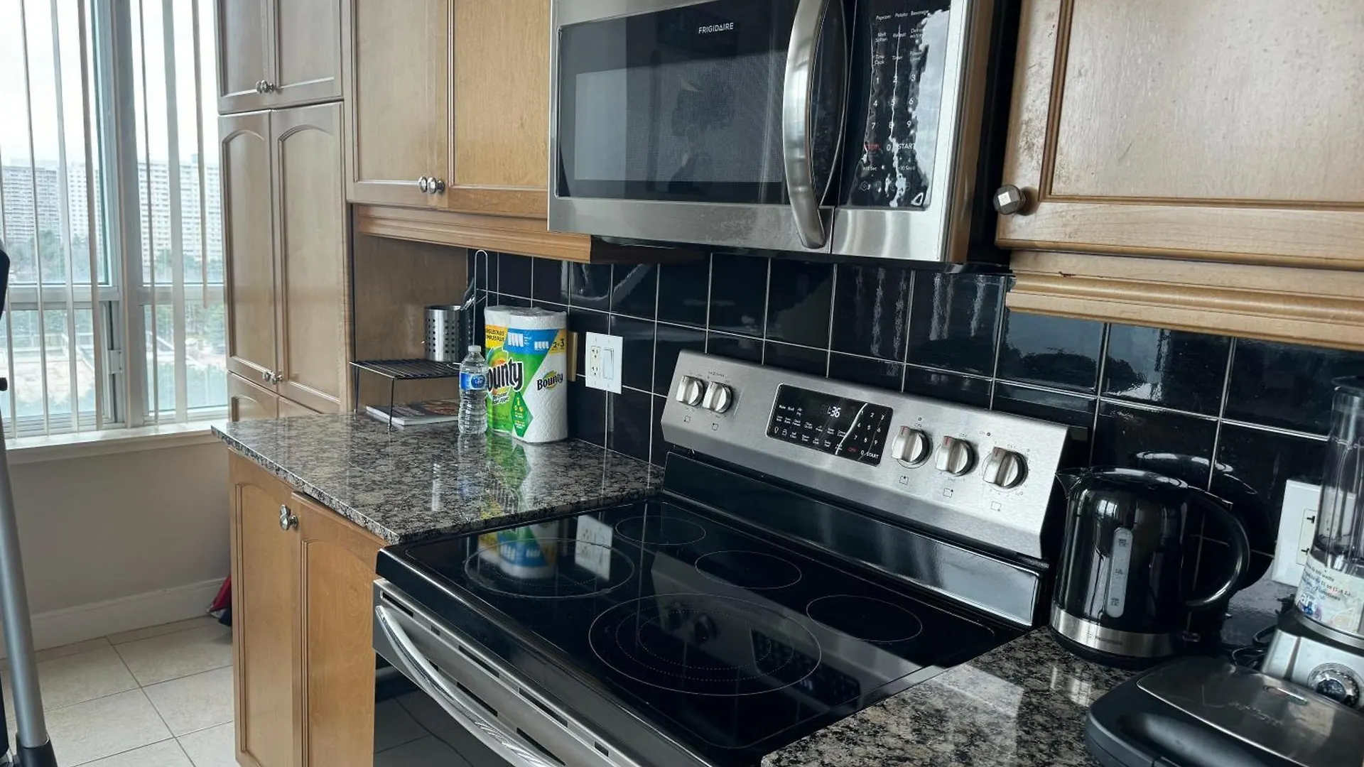 Apartment Lovely 1 Bedroom Condo Downtown Mississauga Square One